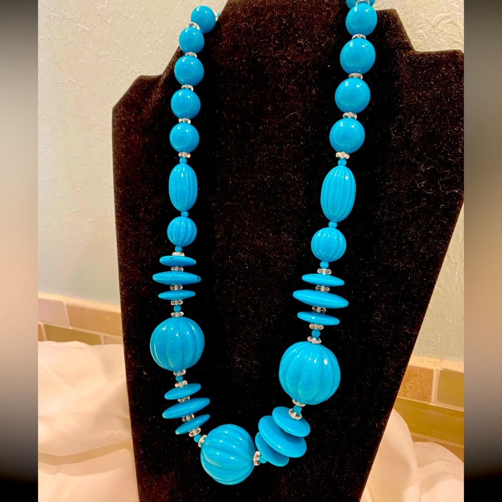NWT Handmade Vintage Retro Teal Turquoise Blue Lucite Statement Necklace